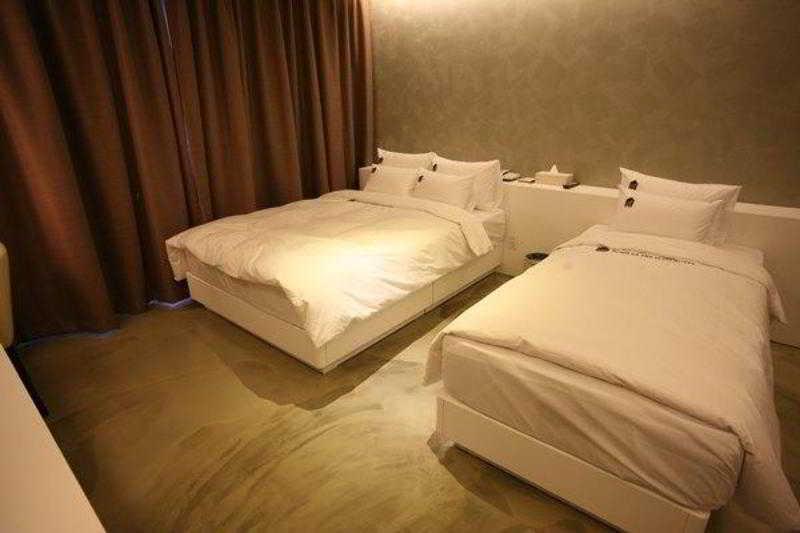 Benikea The Bliss Hotel Incheon Exterior photo