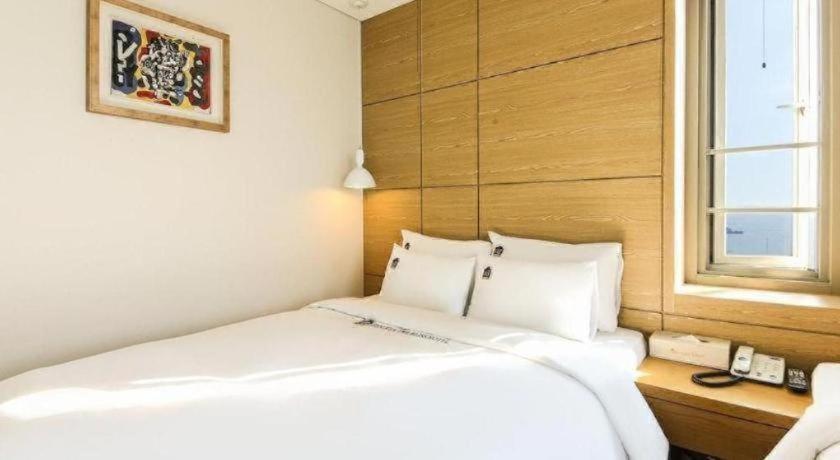 Benikea The Bliss Hotel Incheon Exterior photo