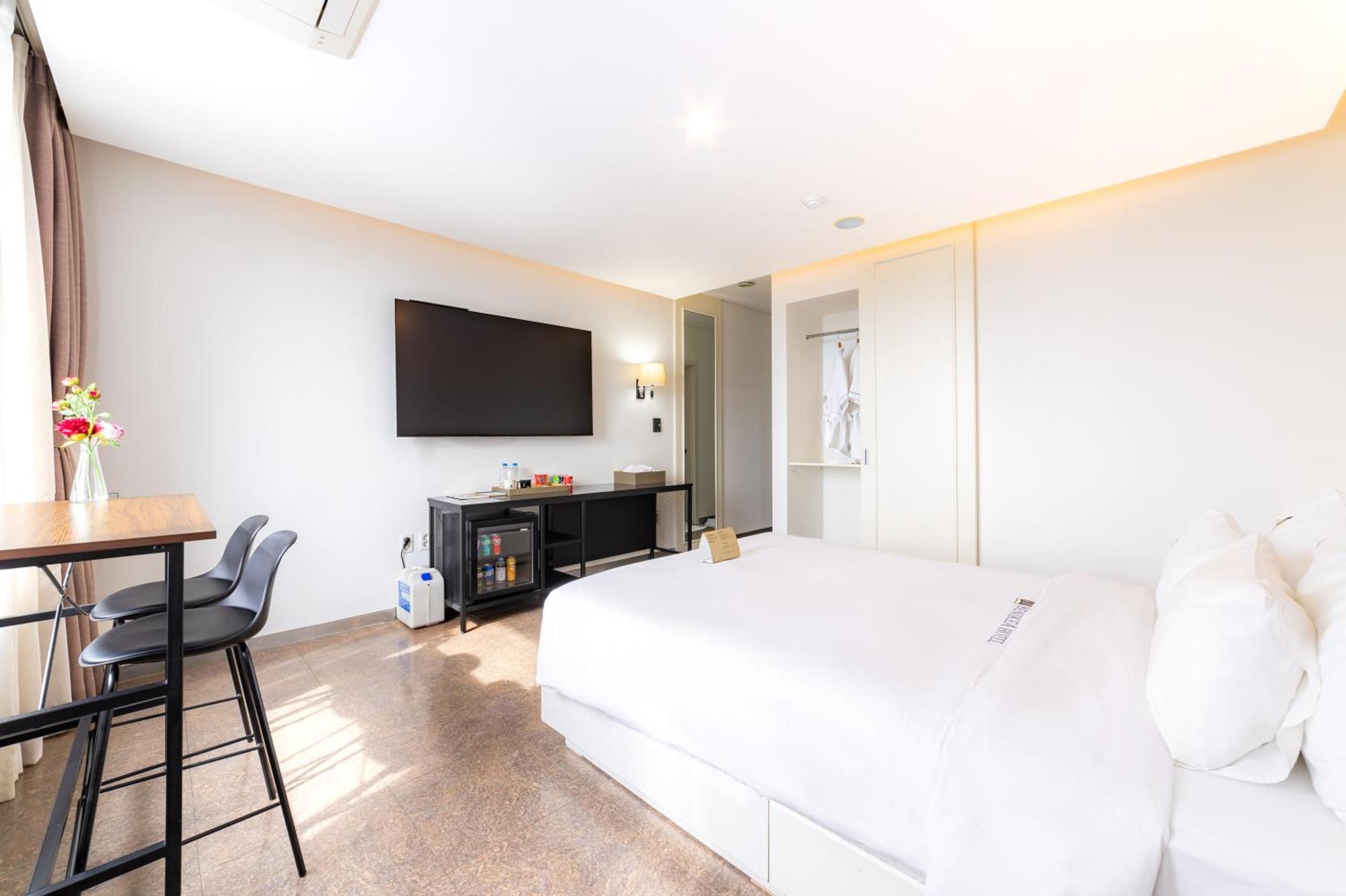 Benikea The Bliss Hotel Incheon Exterior photo